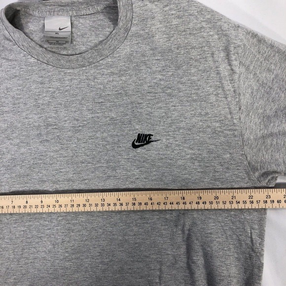 Vintage Nike T Shirt Gray Tag Embroidered Short Sleeve Y2K 2000s XL Fits Smaller - Picture 8 of 9
